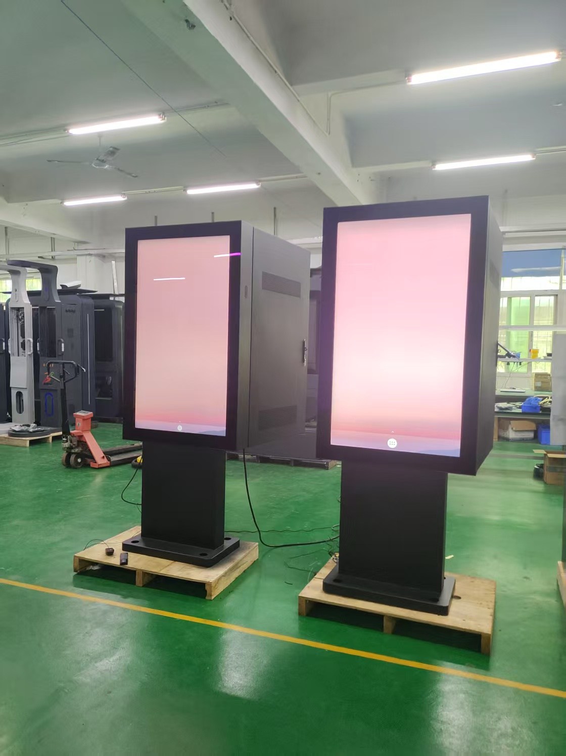 4K 43inch Açık Kiosk Video Player IP66 Su Geçirmez