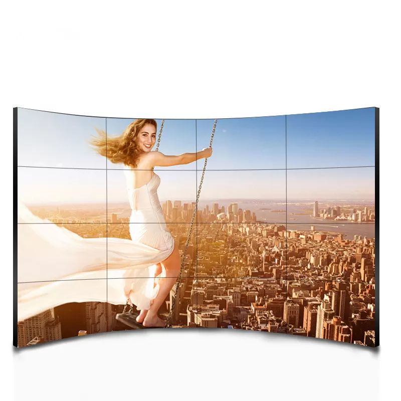 Kavisli LCD Video Duvarı
